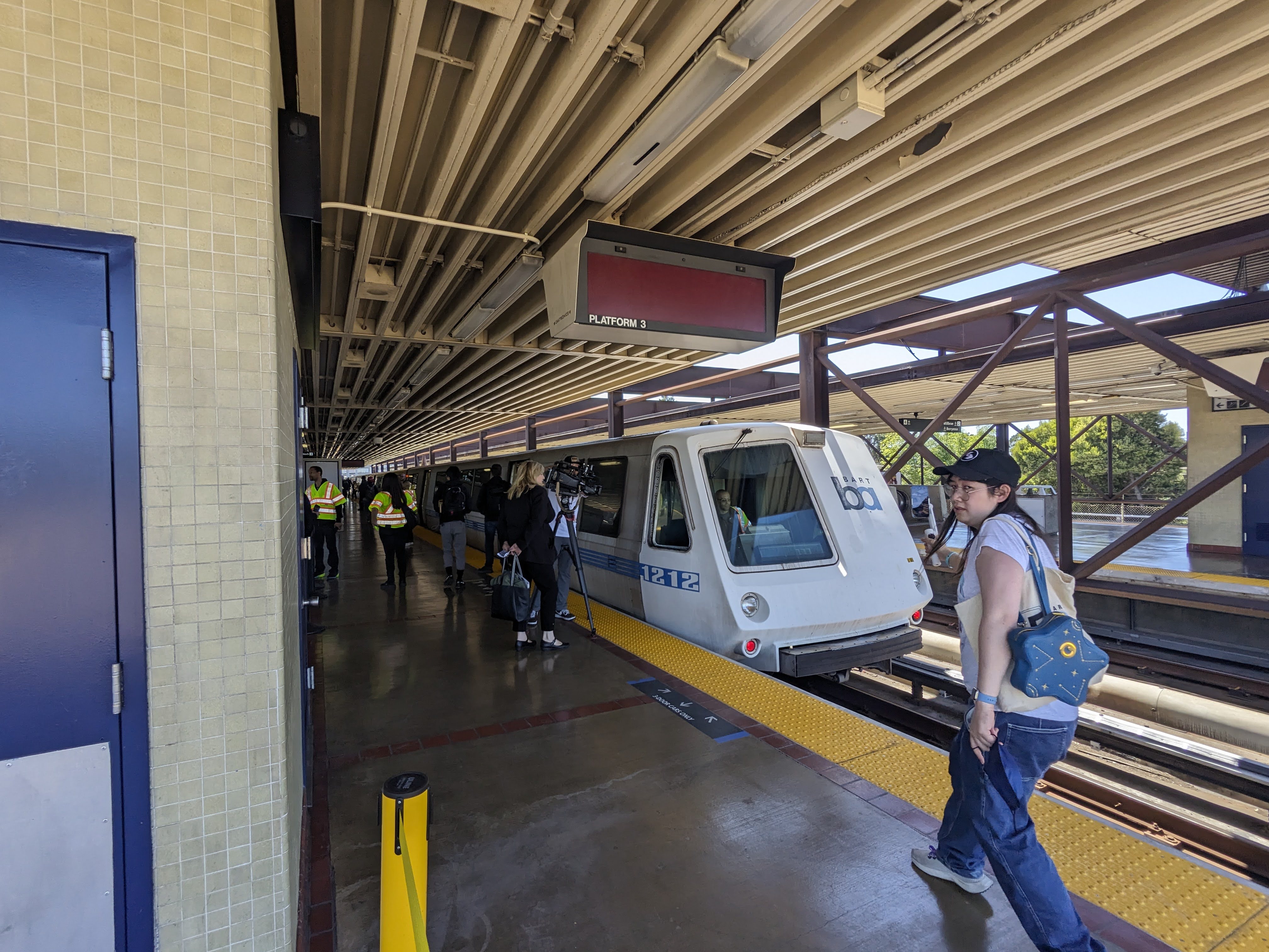 BART A cab 1212 at MacArthur